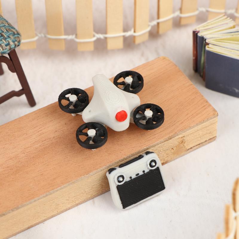 Drone Rc Simulator - C Miniatuur simulatie drone-model met afstandsbediening